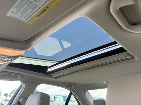Used 2013 Mercedes-Benz C 250 Sedan image 9