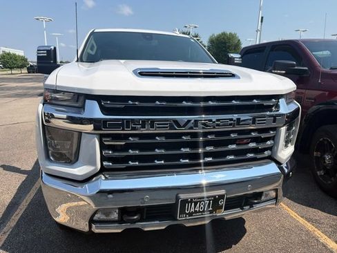 Used 2022 Chevrolet Silverado 3500 LTZ AWD/4WD image 2