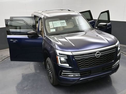 Certified 2025 Nissan Armada Platinum image 29