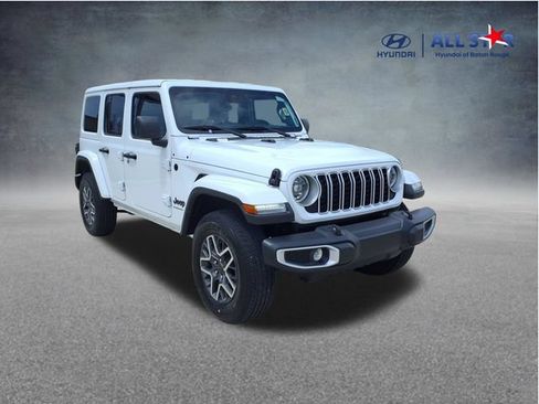 Used 2025 Jeep Wrangler Unlimited Sahara AWD/4WD image 1