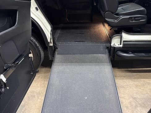Used 2018 Honda Pilot EX-L image 3