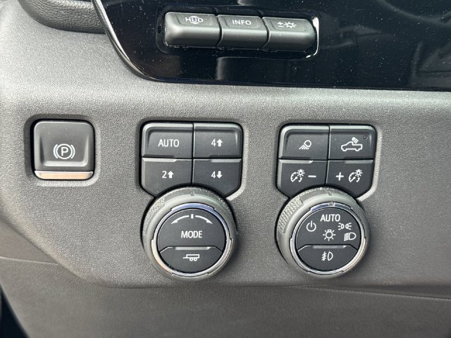 Used 2024 Chevrolet Silverado 1500 ZR2 w/ Technology Package AWD/4WD image 18