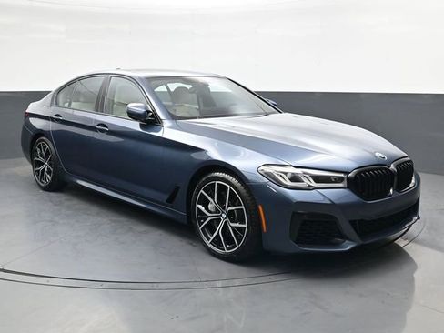 Used 2023 BMW 540i w/ M Sport Package RWD image 2