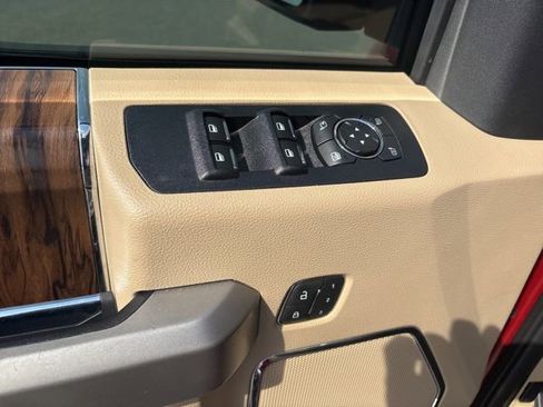 Used 2020 Ford F150 Lariat image 21