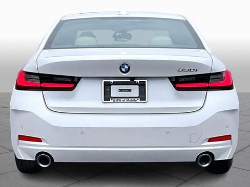 Certified 2024 BMW 330i Sedan w/ Premium Package image 4