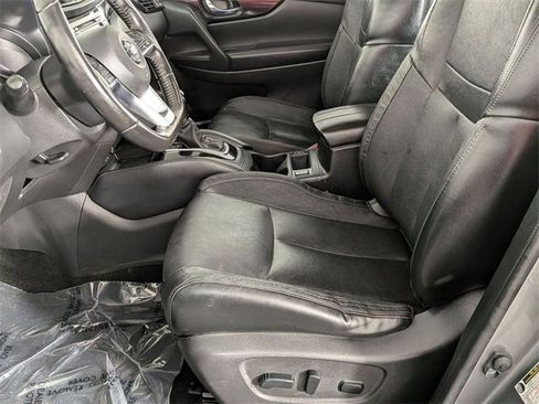 Used 2018 Nissan Rogue Sport SL w/ SL Premium Package image 12