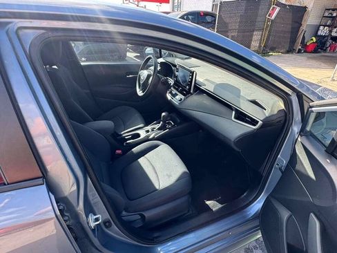 Used 2020 Toyota Corolla LE w/ LE Convenience Package FWD image 4