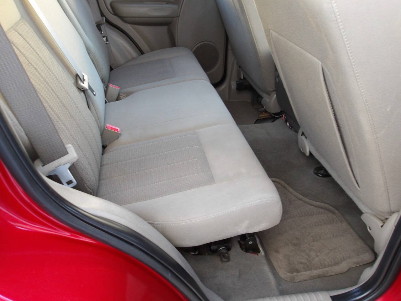 Used 2005 Jeep Liberty Limited AWD/4WD image 24