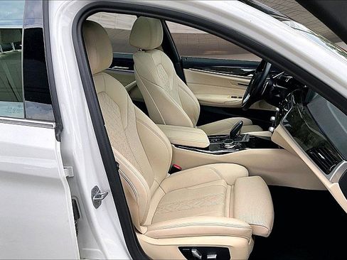 Used 2023 BMW 530i RWD image 6