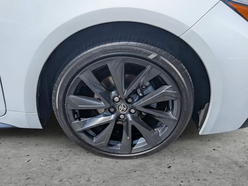 Used 2024 Toyota Corolla SE w/ SE Premium Package FWD image 9