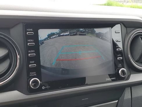 Used 2020 Toyota Tacoma TRD Off-Road w/ Technology Package AWD/4WD image 28
