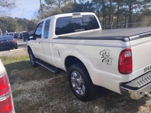 Used 2016 Ford F250 Lariat w/ Chrome Package image 5