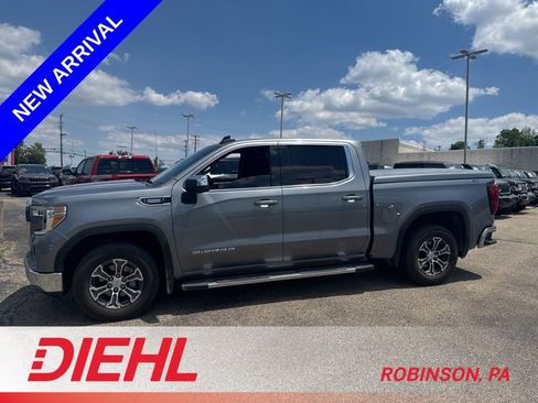 Used 2021 GMC Sierra 1500 SLE w/ X31 Off-Road Package AWD/4WD image 2
