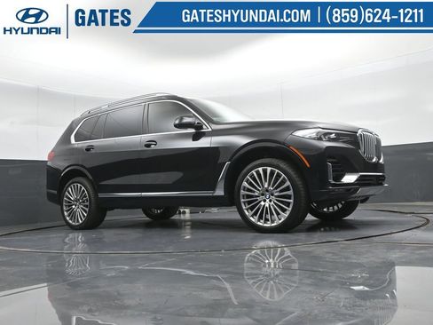 Used 2019 BMW X7 xDrive50i w/ Premium Package AWD/4WD image 49