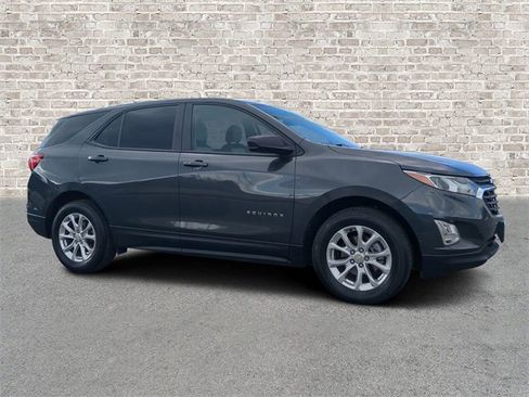 Used 2020 Chevrolet Equinox LS w/ LS Convenience Package image 1