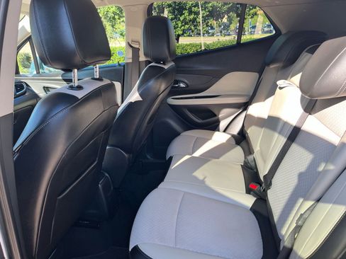 Used 2020 Buick Encore Preferred image 21