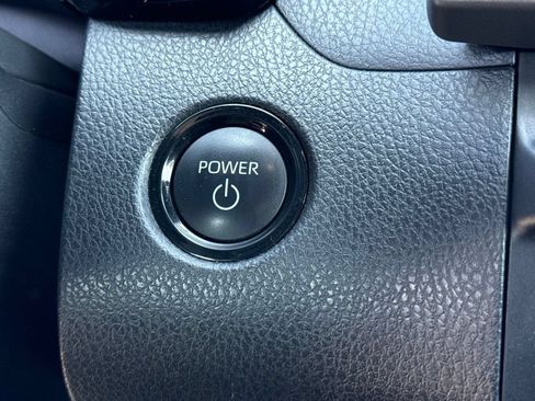 Used 2025 Toyota Camry SE FWD image 29
