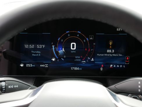 Used 2025 Chevrolet Equinox LT image 21