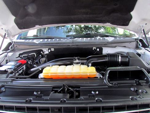 Used 2018 Ford F150 Lariat w/ Trailer Tow Package image 41