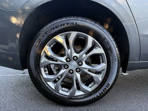 Used 2021 Buick Enclave Avenir w/ Avenir Technology Package image 18