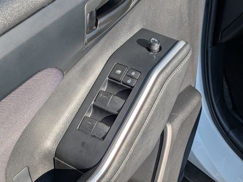 Certified 2023 Toyota Highlander LE image 16