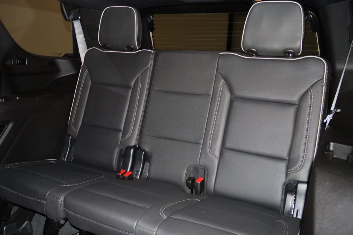 Used 2023 Chevrolet Tahoe Premier AWD/4WD image 15