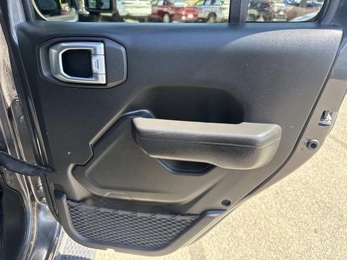 Used 2022 Jeep Wrangler Unlimited Sport AWD/4WD image 12