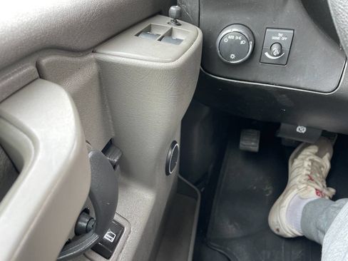 Used 2020 Chevrolet Express 3500 LT w/ LT Preferred Equipment Group image 37