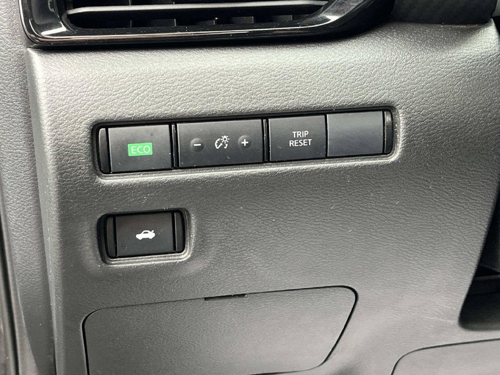 Used 2024 Nissan Sentra SV FWD image 27