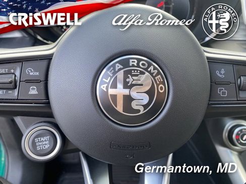 New 2024 Alfa Romeo Tonale Veloce image 23