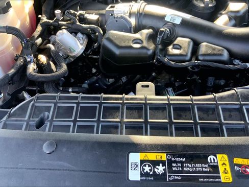 Used 2023 Jeep Grand Cherokee Limited AWD/4WD image 33