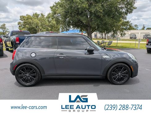 Used 2014 MINI Cooper S FWD image 2