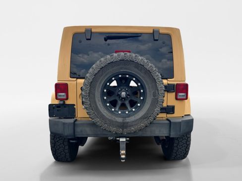 Used 2014 Jeep Wrangler Unlimited Rubicon w/ Dual Top Group AWD/4WD image 4