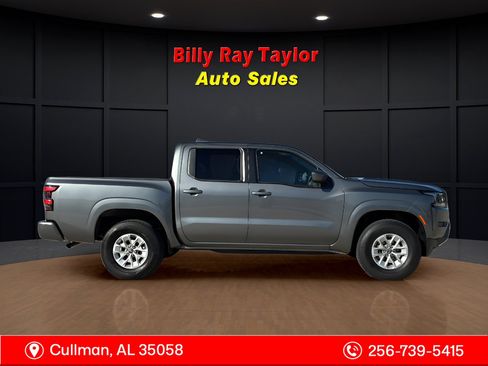 Used 2024 Nissan Frontier SV image 13