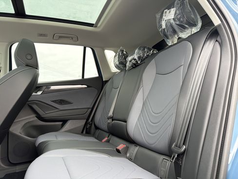 New 2026 Volkswagen Tiguan SE image 29