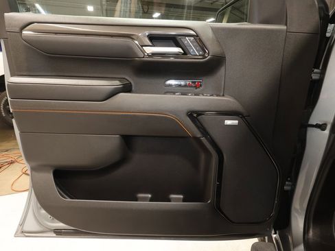 Used 2025 GMC Sierra 1500 AT4 w/ AT4 Premium Package AWD/4WD image 23