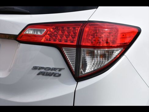 Used 2021 Honda HR-V Sport image 51