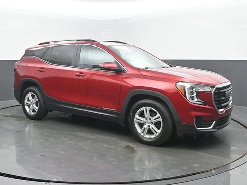 Used 2022 GMC Terrain SLE w/ Driver Convenience Package FWD image 7