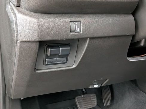 Used 2024 Chevrolet Colorado Trail Boss w/ Advanced Trailering Package image 16