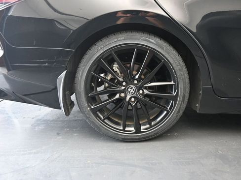 Used 2022 Toyota Camry XSE image 9