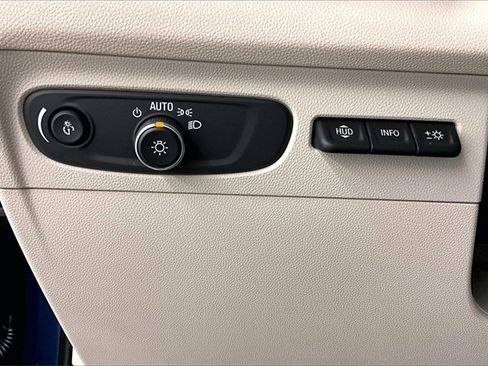 Used 2023 Buick Envision Avenir image 35