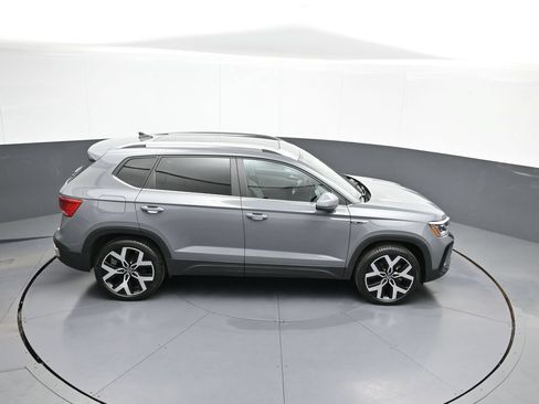 Used 2023 Volkswagen Taos SEL AWD/4WD image 37