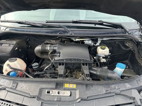 Used 2016 Mercedes-Benz Sprinter 2500 image 21