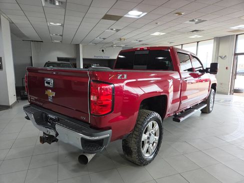Used 2019 Chevrolet Silverado 2500 LTZ w/ Duramax Plus Package AWD/4WD image 10