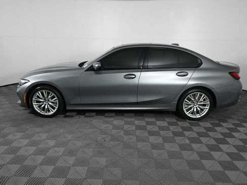 Used 2023 BMW 330i Sedan w/ Premium Package RWD image 3