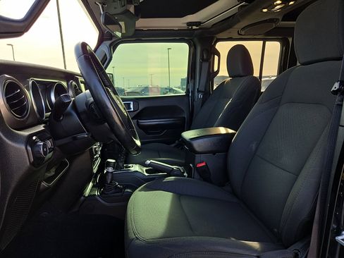 Used 2020 Jeep Wrangler Unlimited Sport image 15