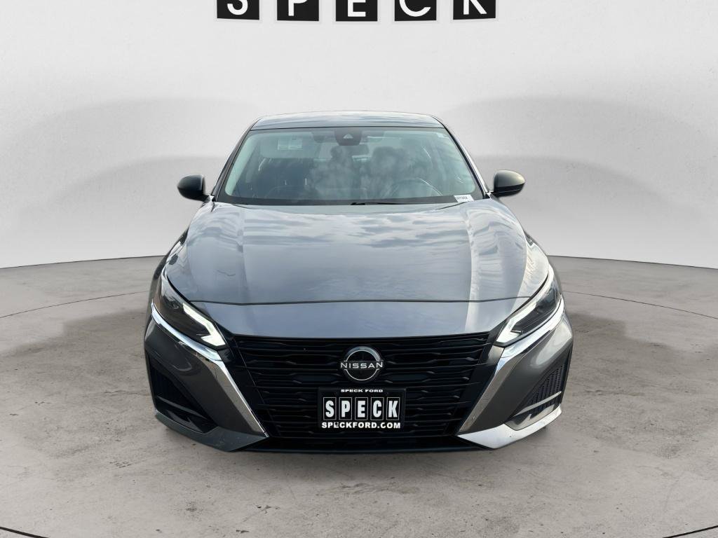 Used 2024 Nissan Altima 2.5 SV FWD image 8