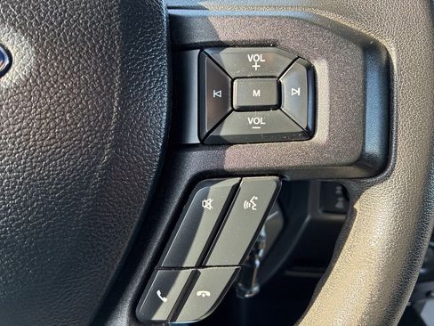 Used 2015 Ford F150 XLT image 15