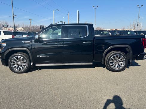 Used 2024 GMC Sierra 1500 Denali image 8
