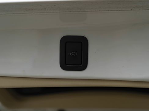 Used 2018 Toyota Highlander XLE image 44